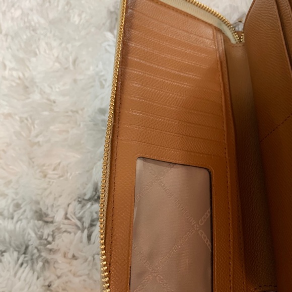 Michael Kors Gold Wallet - Picture 8 of 13